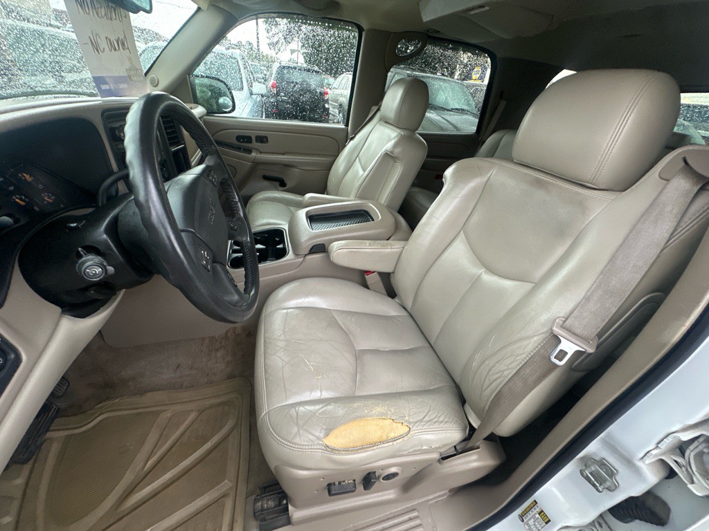 2005 GMC Yukon Image 13