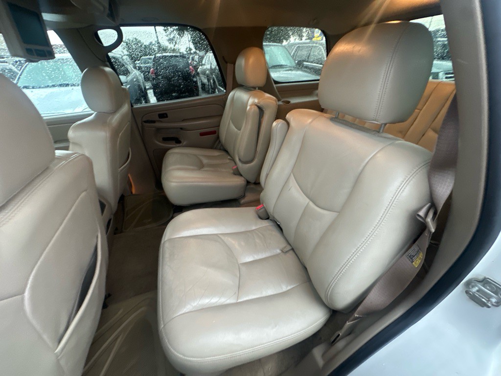 2005 GMC Yukon Image 14