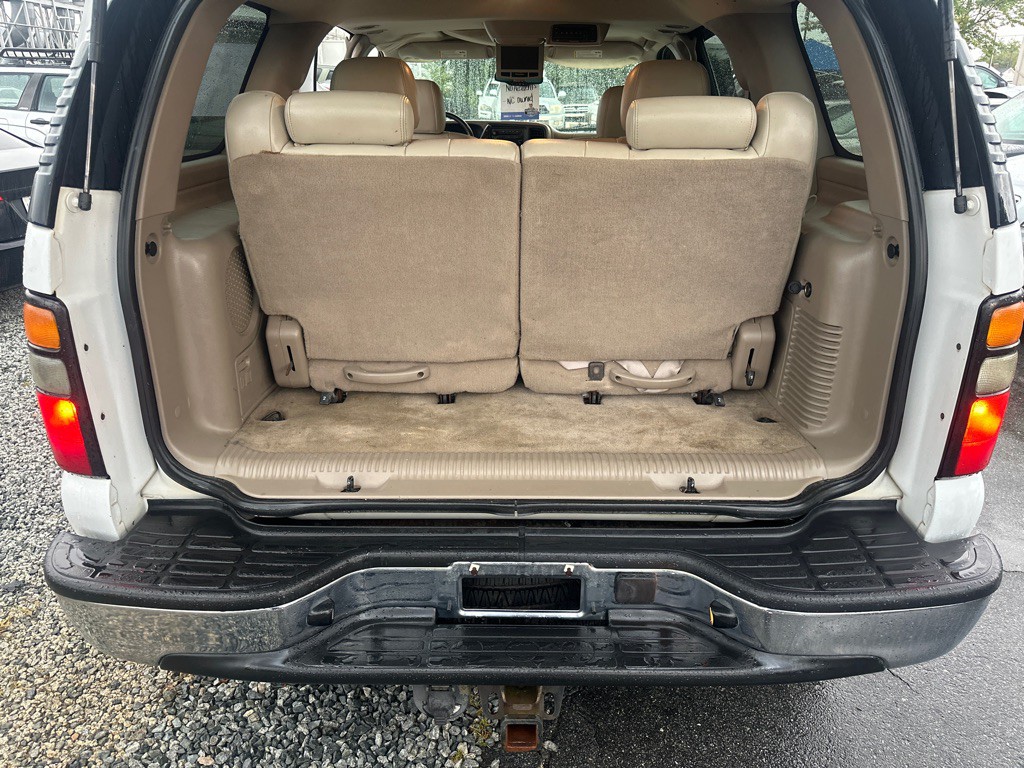 2005 GMC Yukon Image 16