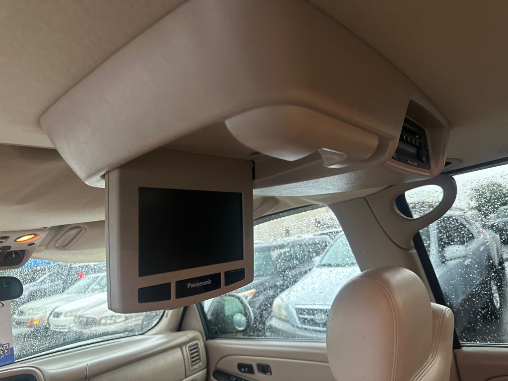 2005 GMC Yukon Image 17