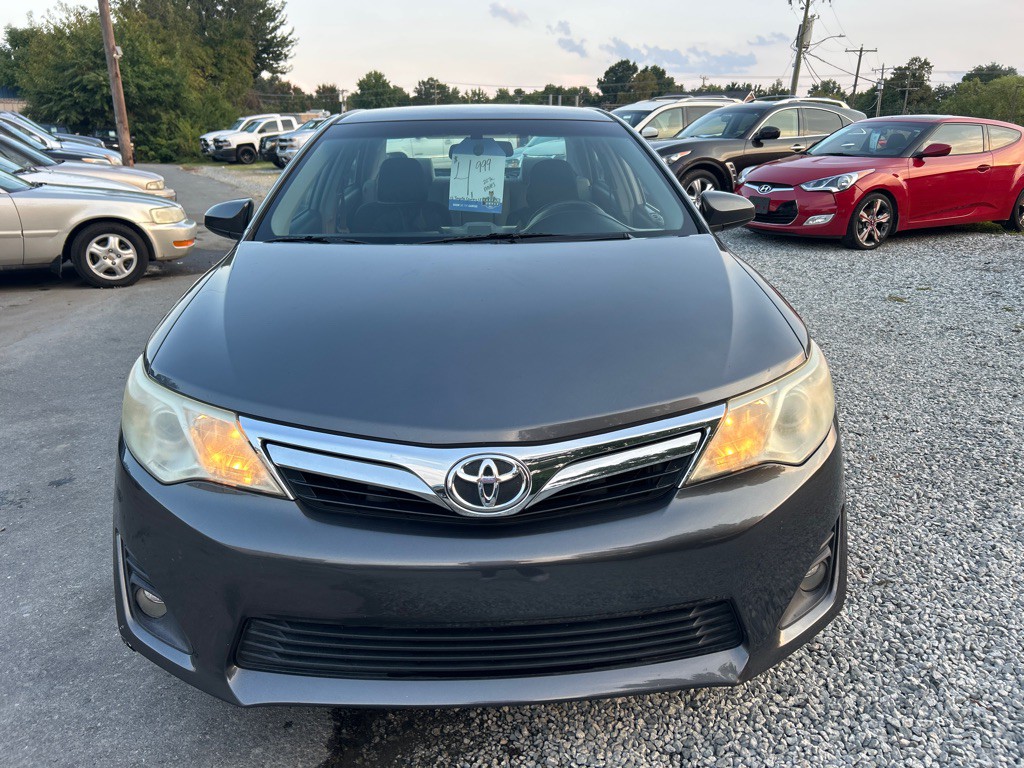 2012 Toyota Camry Image 2