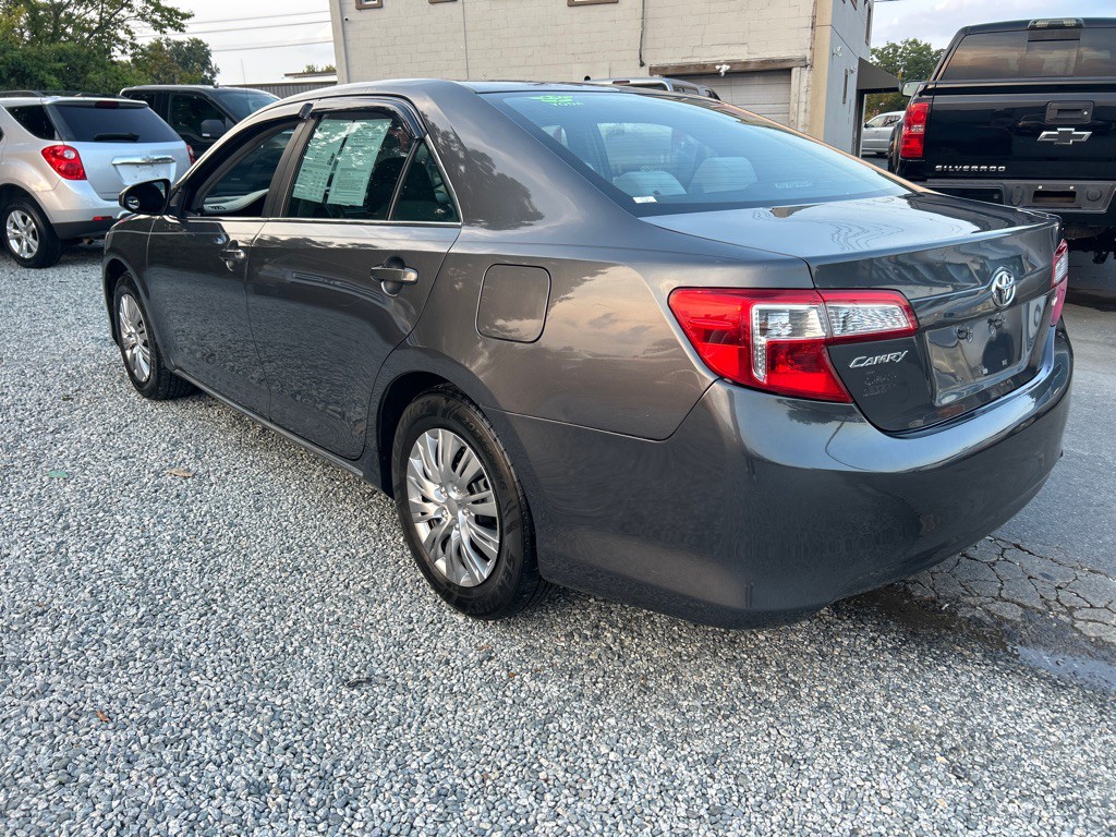2012 Toyota Camry Image 7