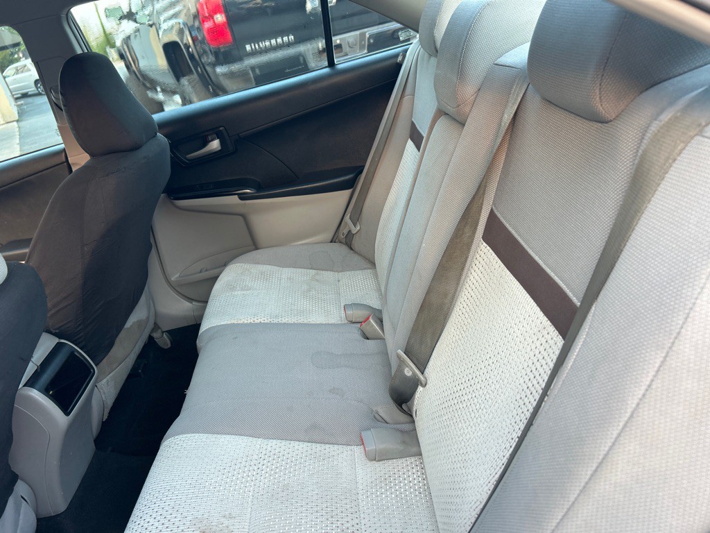 2012 Toyota Camry Image 12
