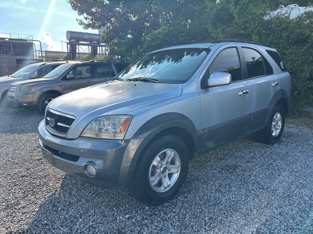 2005 Kia Sorento Image 1