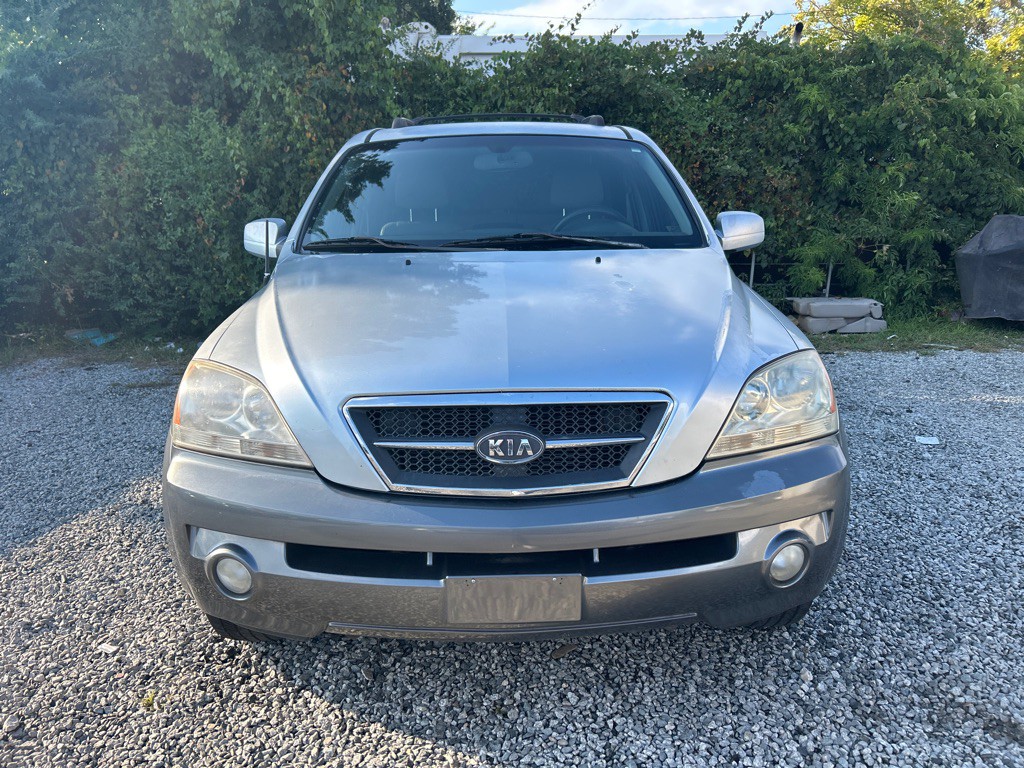 2005 Kia Sorento Image 2