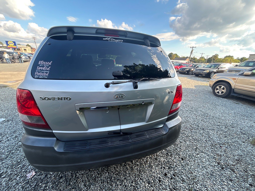 2005 Kia Sorento Image 7