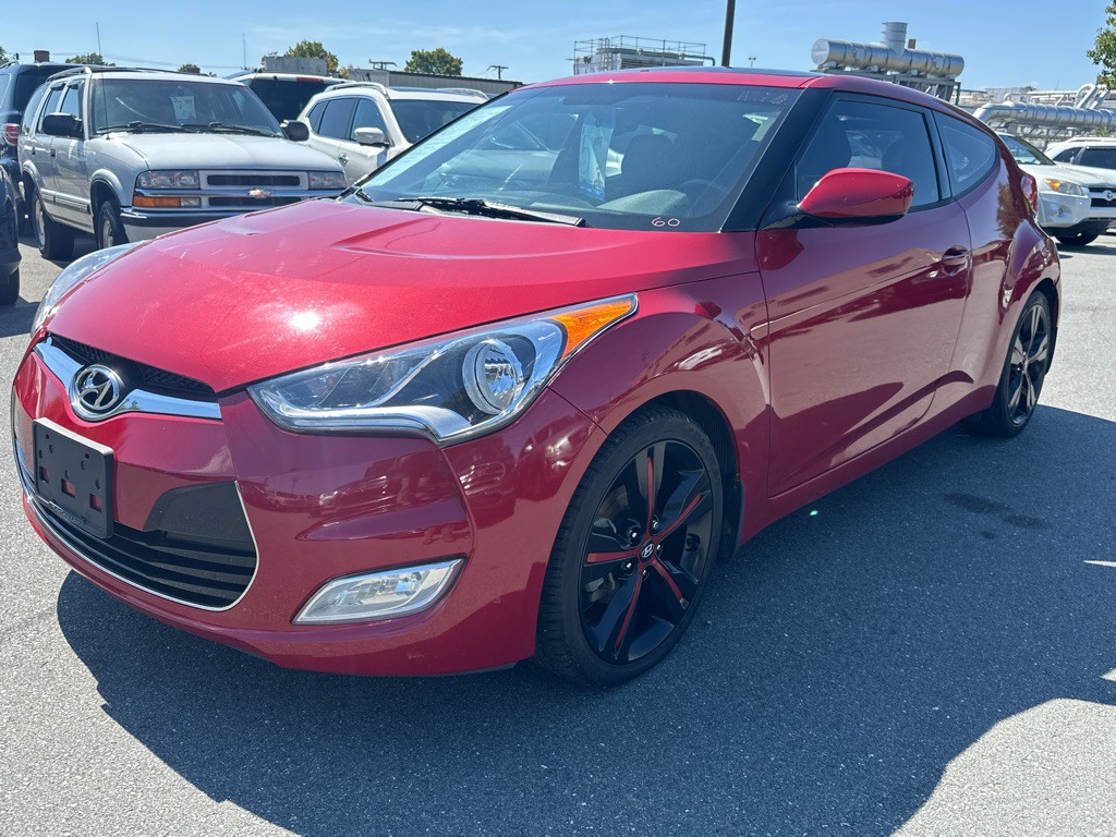 2017 Hyundai Veloster Image 1
