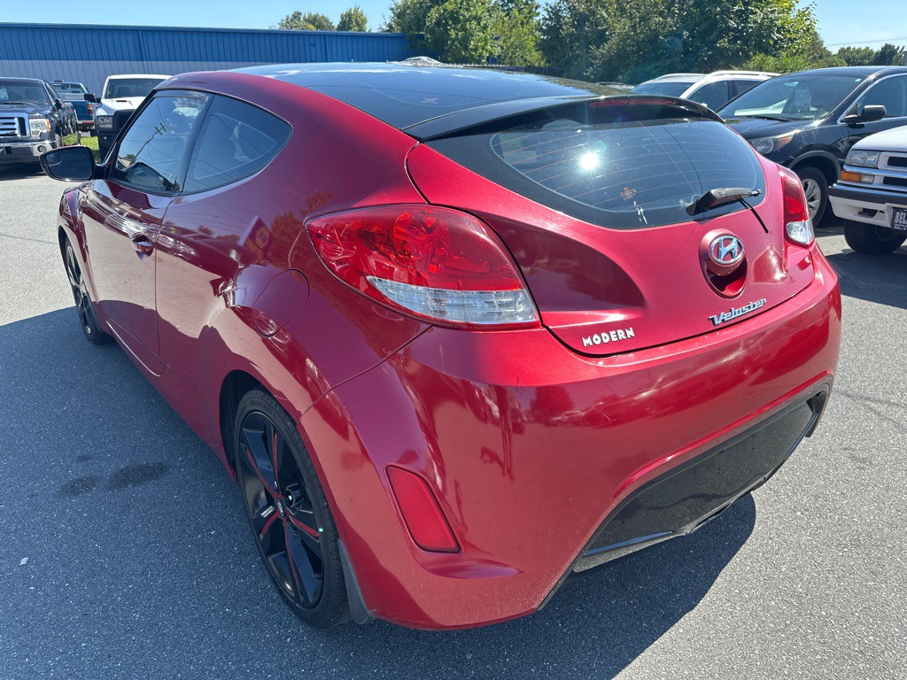 2017 Hyundai Veloster Image 3