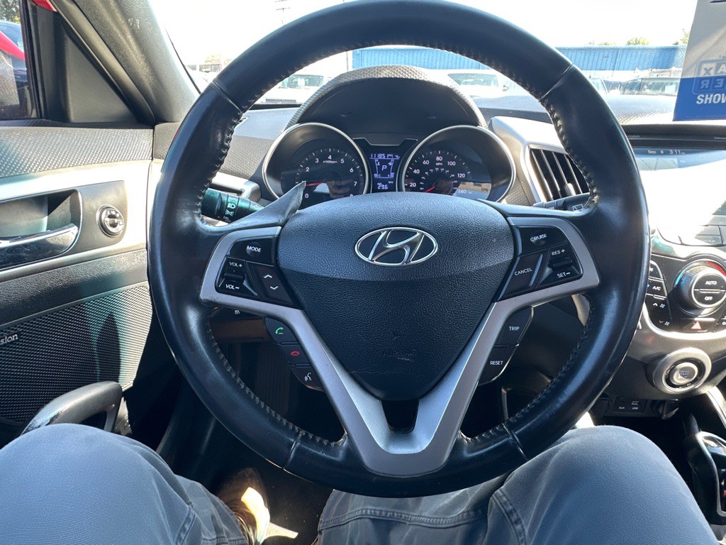 2017 Hyundai Veloster Image 13