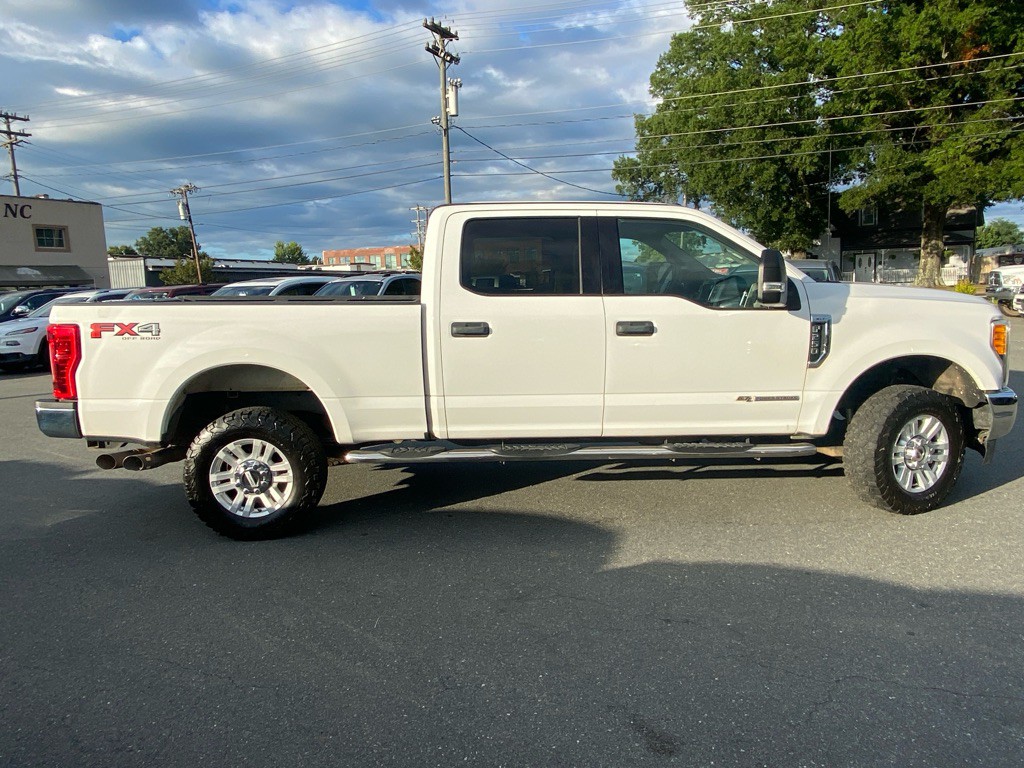 2017 Ford F-250 Image 2