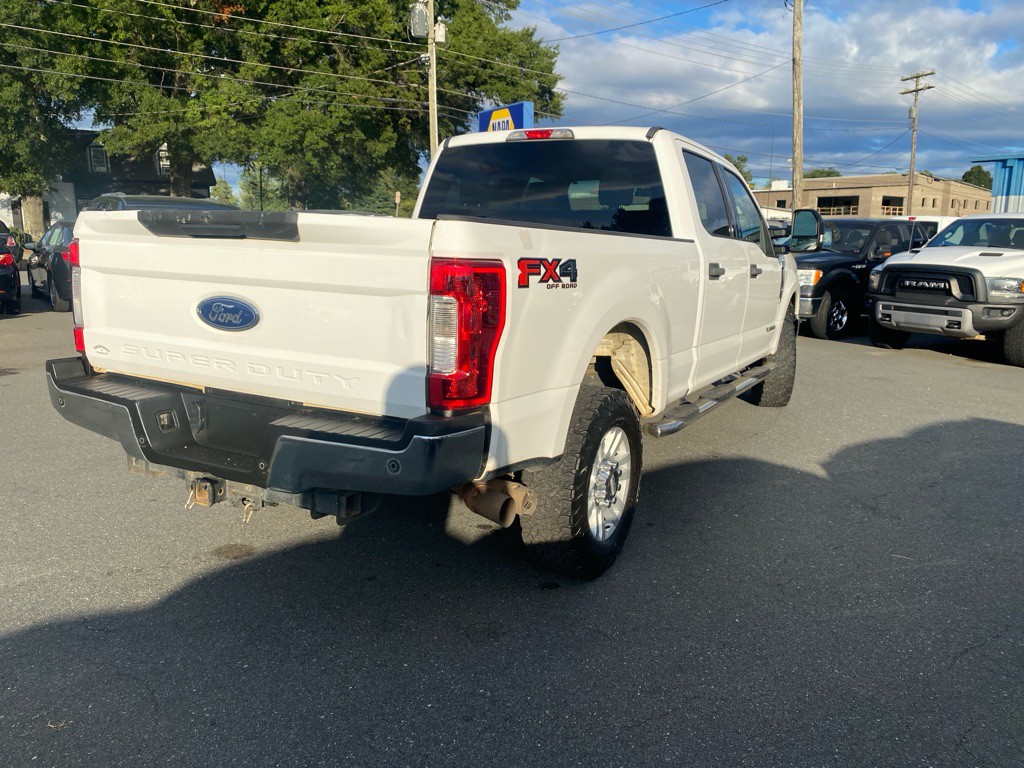 2017 Ford F-250 Image 3