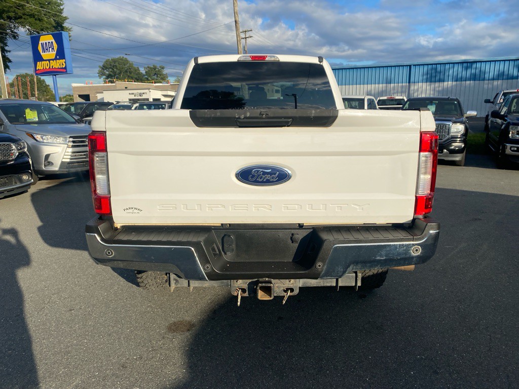 2017 Ford F-250 Image 4