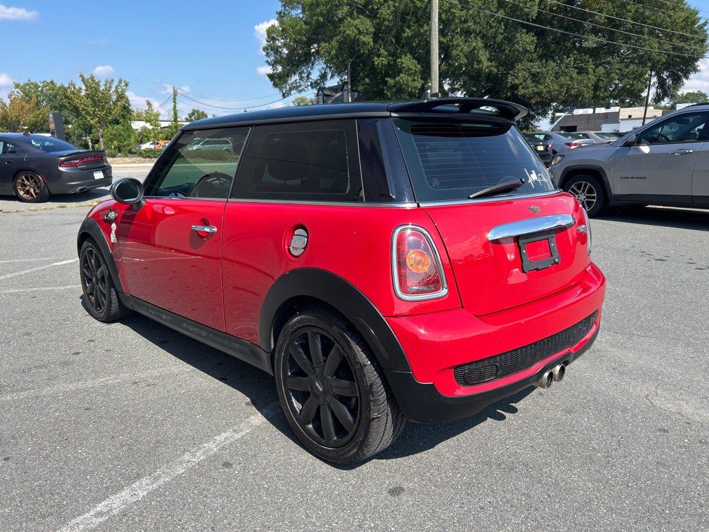 2010 MINI Cooper Image 7