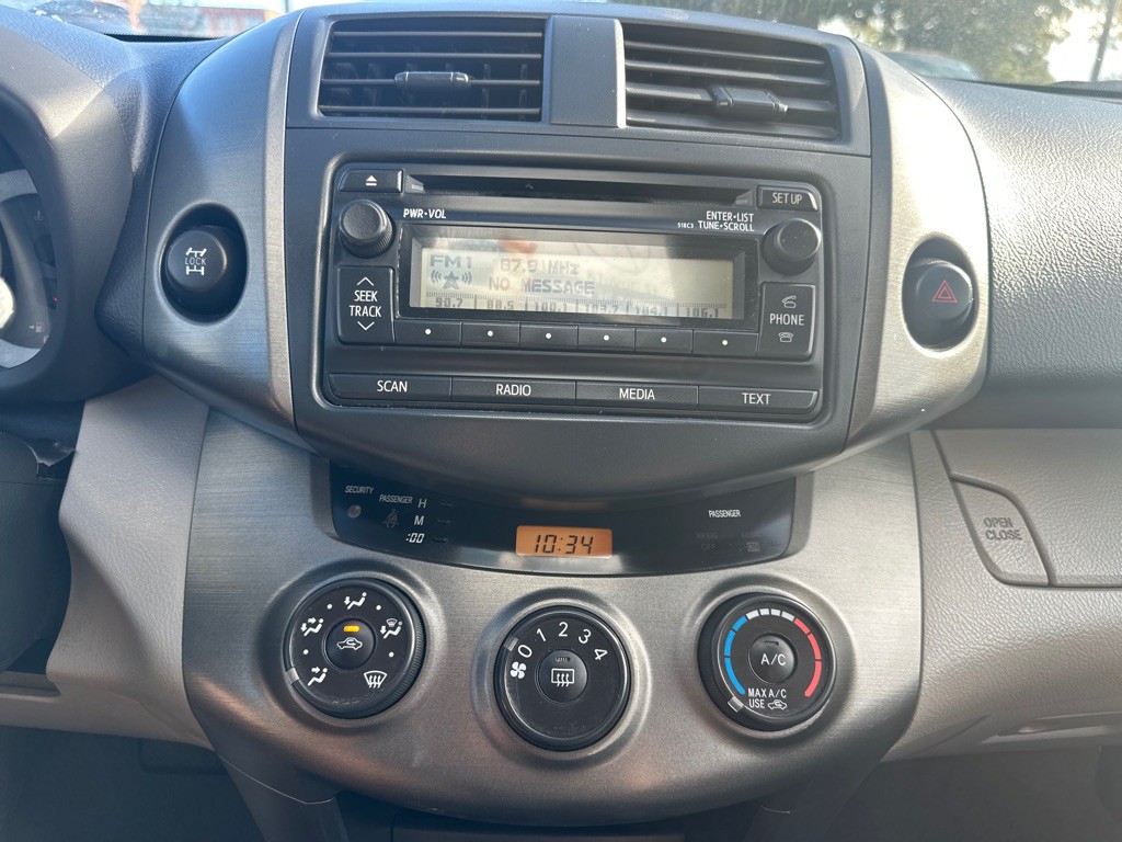 2012 Toyota Rav4 Image 17