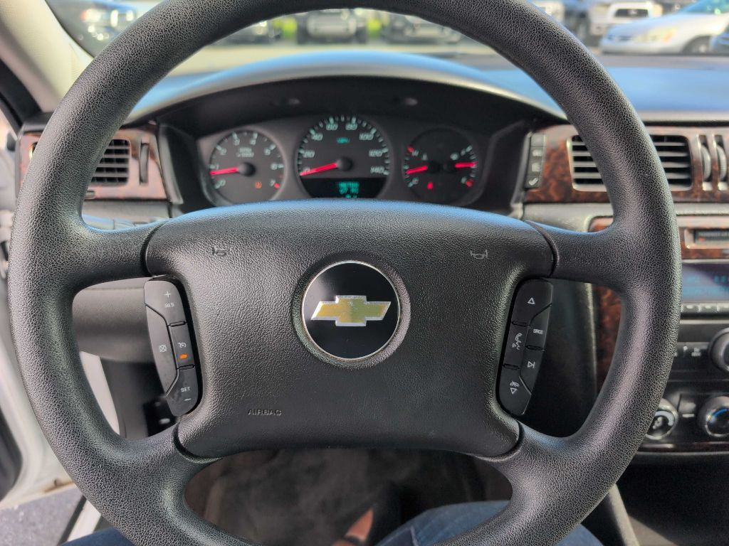 2015 Chevrolet Impala Image 11
