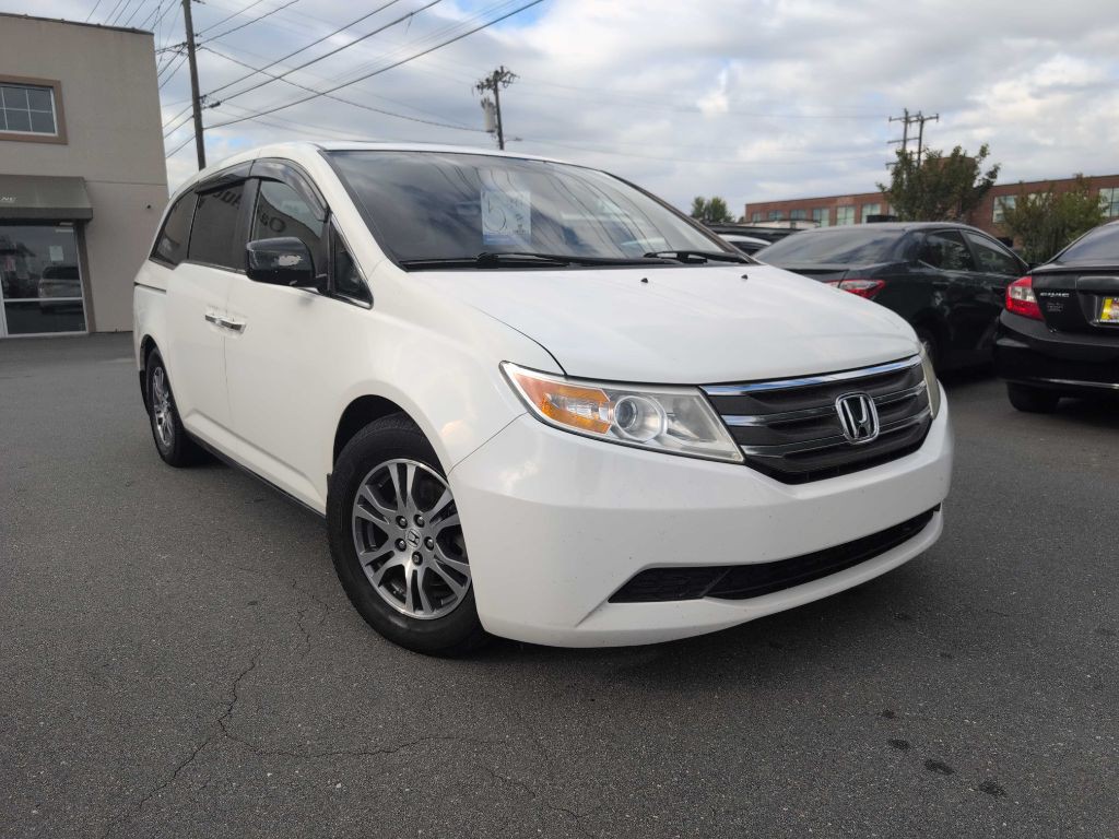 2013 Honda Odyssey Image 4