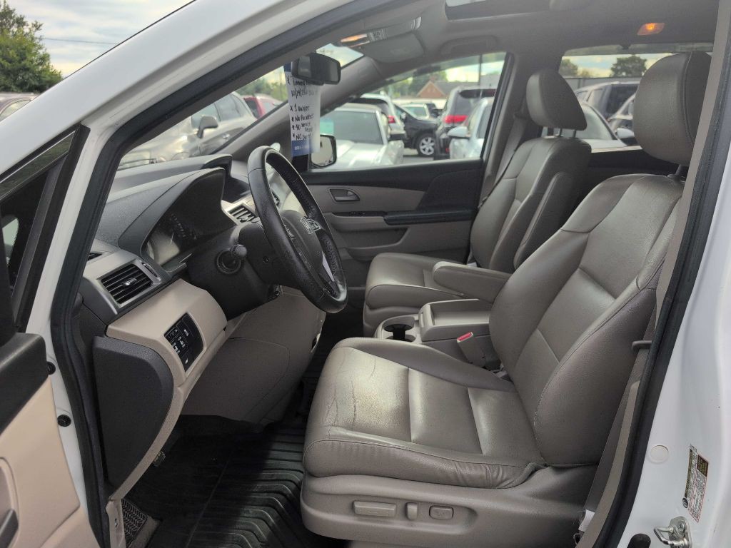2013 Honda Odyssey Image 9