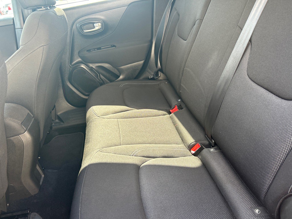 2021 Jeep Renegade Image 13