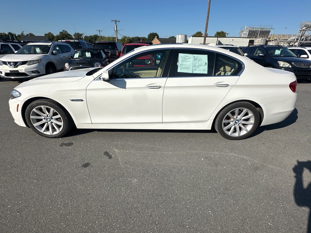 2014 BMW 5 Series Image 2