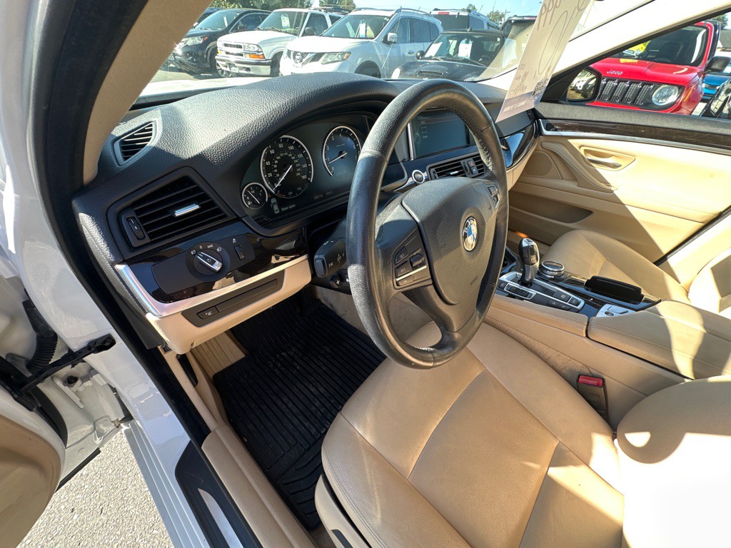 2014 BMW 5 Series Image 12