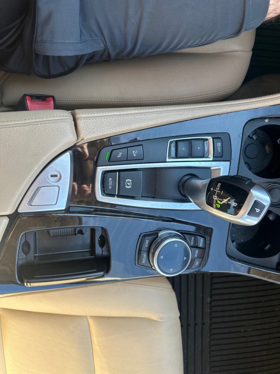 2014 BMW 5 Series Image 21