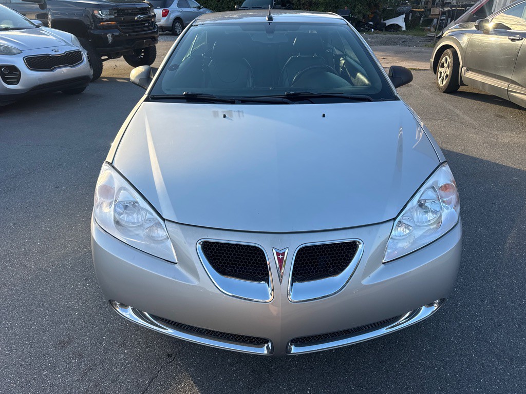 2008 Pontiac G6 Image 8