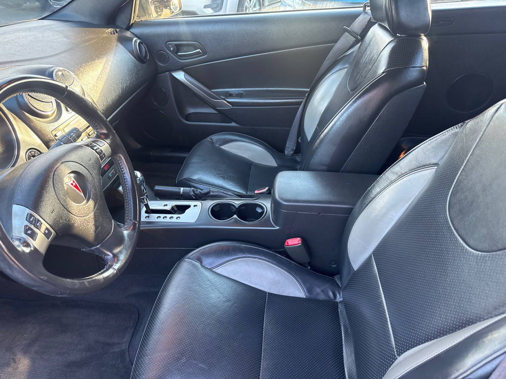 2008 Pontiac G6 Image 9