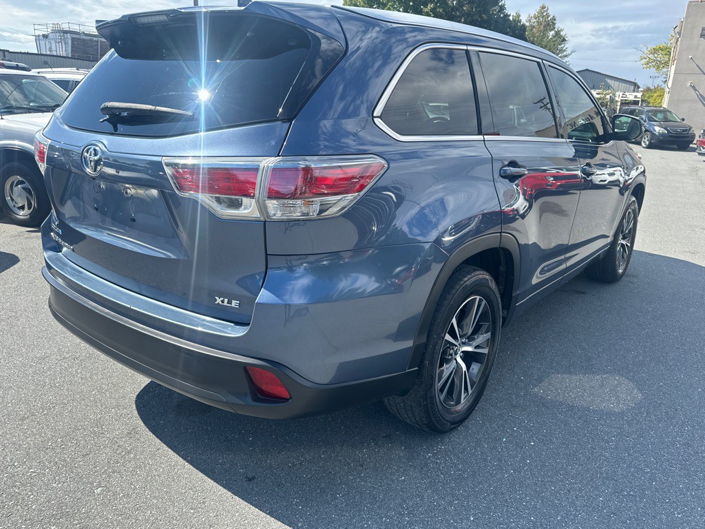2016 Toyota Highlander Image 5