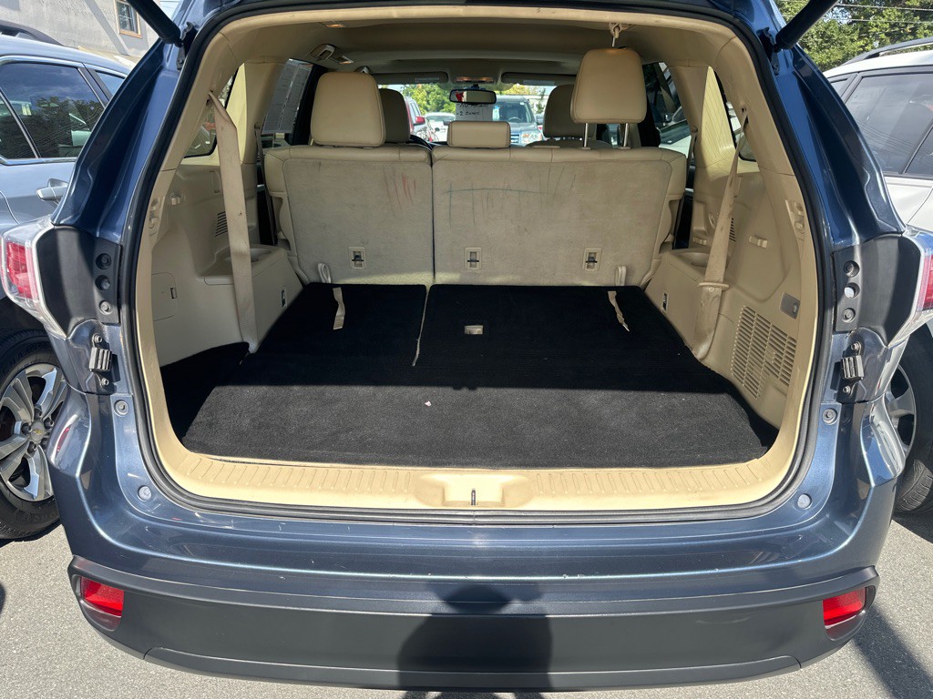 2016 Toyota Highlander Image 17