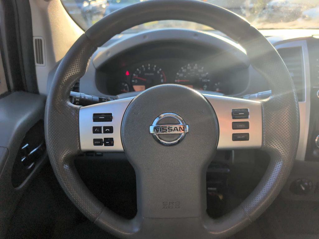 2015 Nissan Frontier Image 12