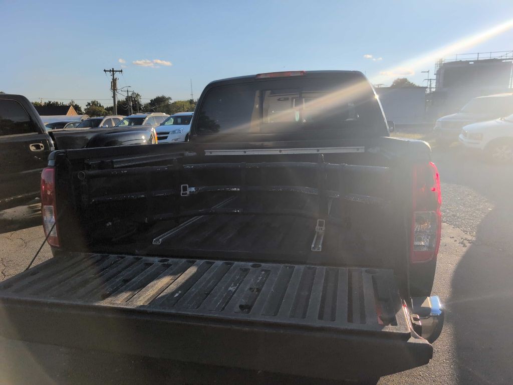 2015 Nissan Frontier Image 17