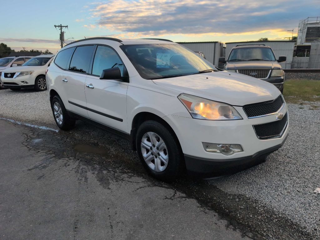 2012 Chevrolet Traverse Image 1