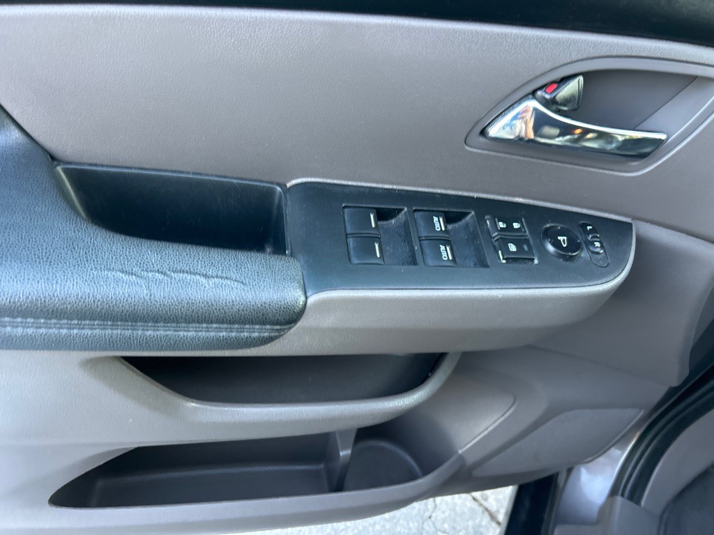2016 Honda Odyssey Image 11