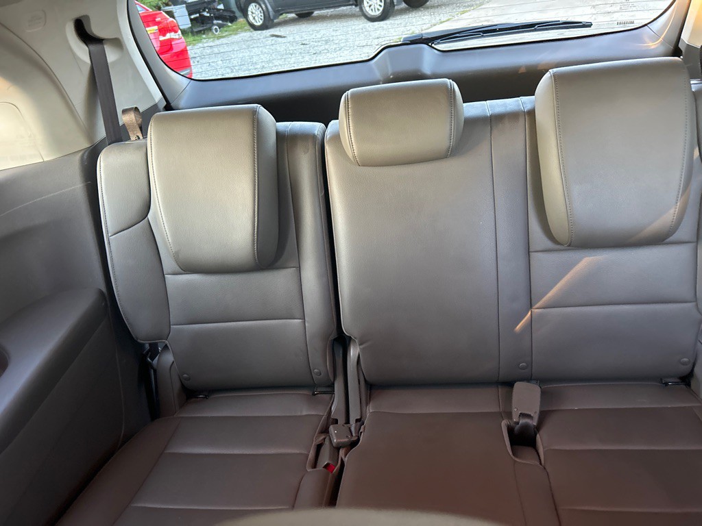 2016 Honda Odyssey Image 14