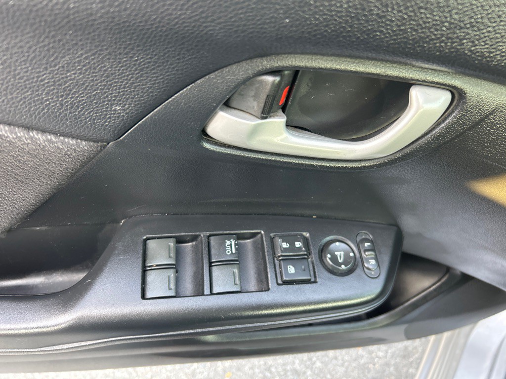 2013 Honda Civic Image 9