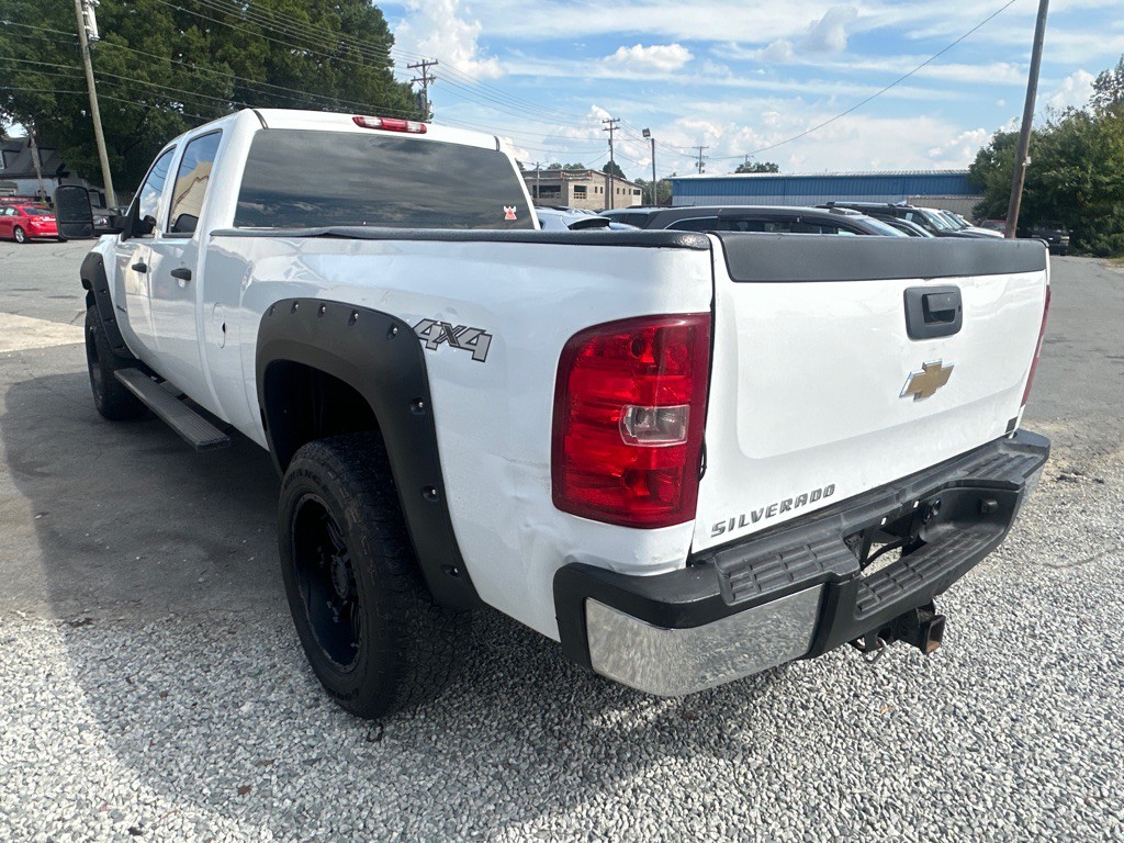 2011 Chevrolet Silverado 1500 Image 3