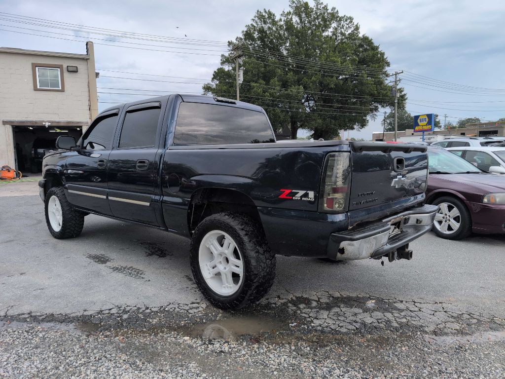 2006 Chevrolet Silverado 1500 Image 2