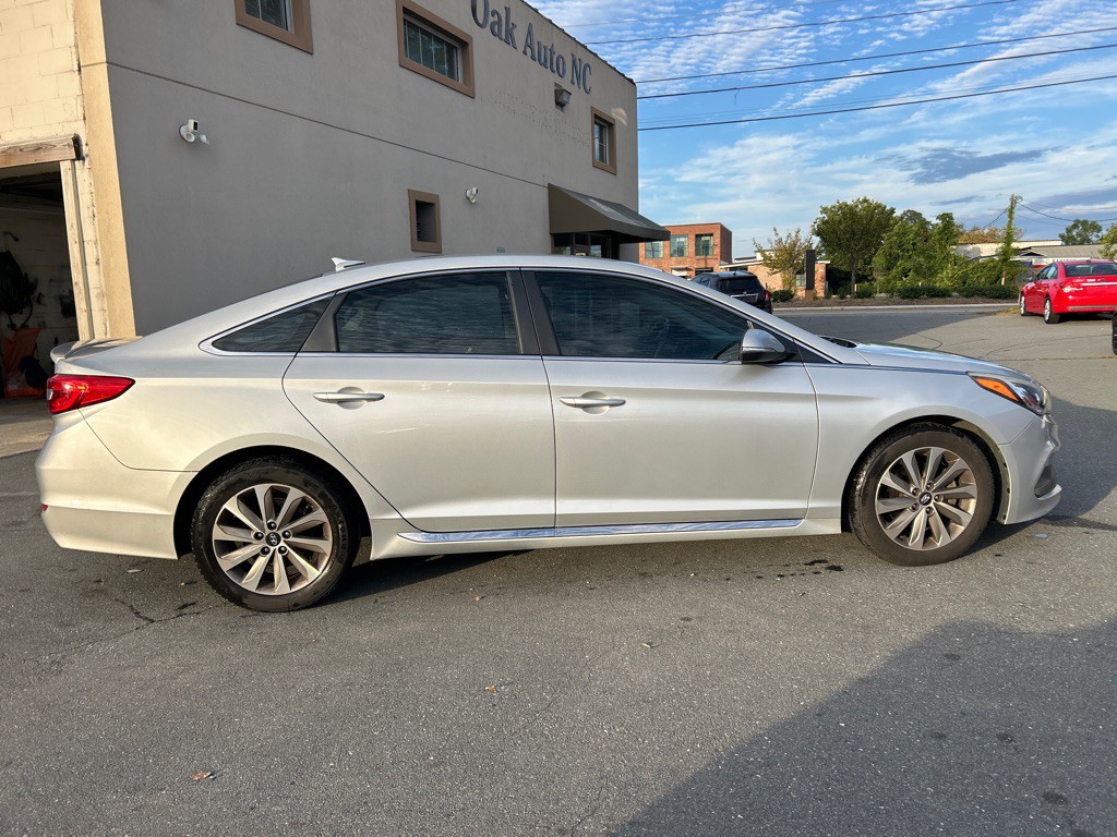 2015 Hyundai Sonata Image 4
