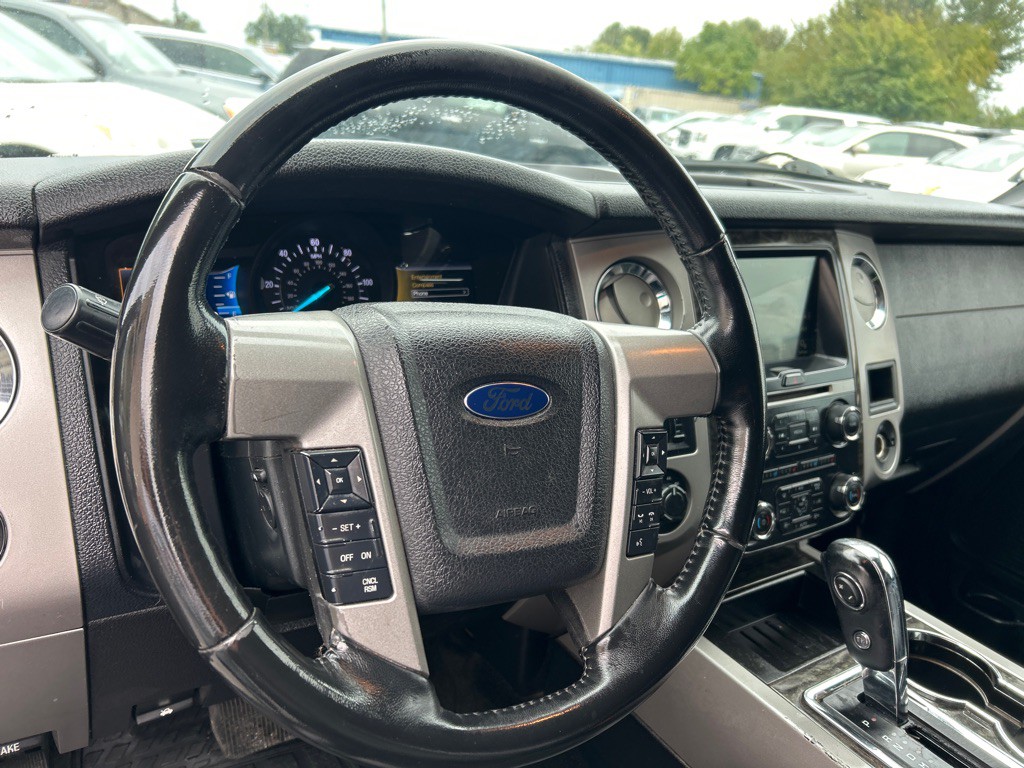 2016 Ford Expedition Image 17