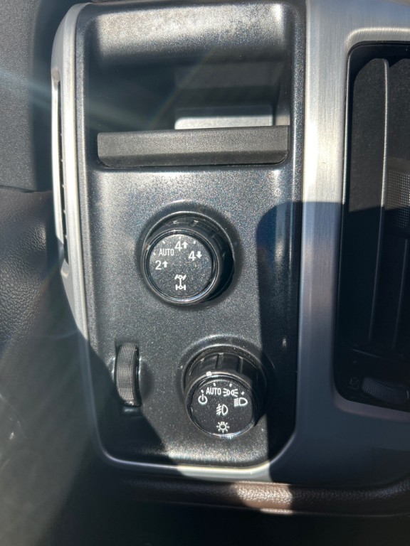 2015 GMC Sierra Image 17