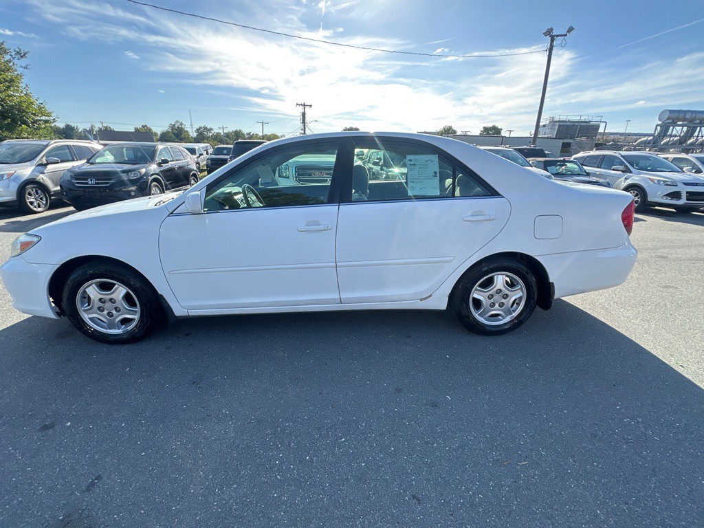 2003 Toyota Camry Image 2