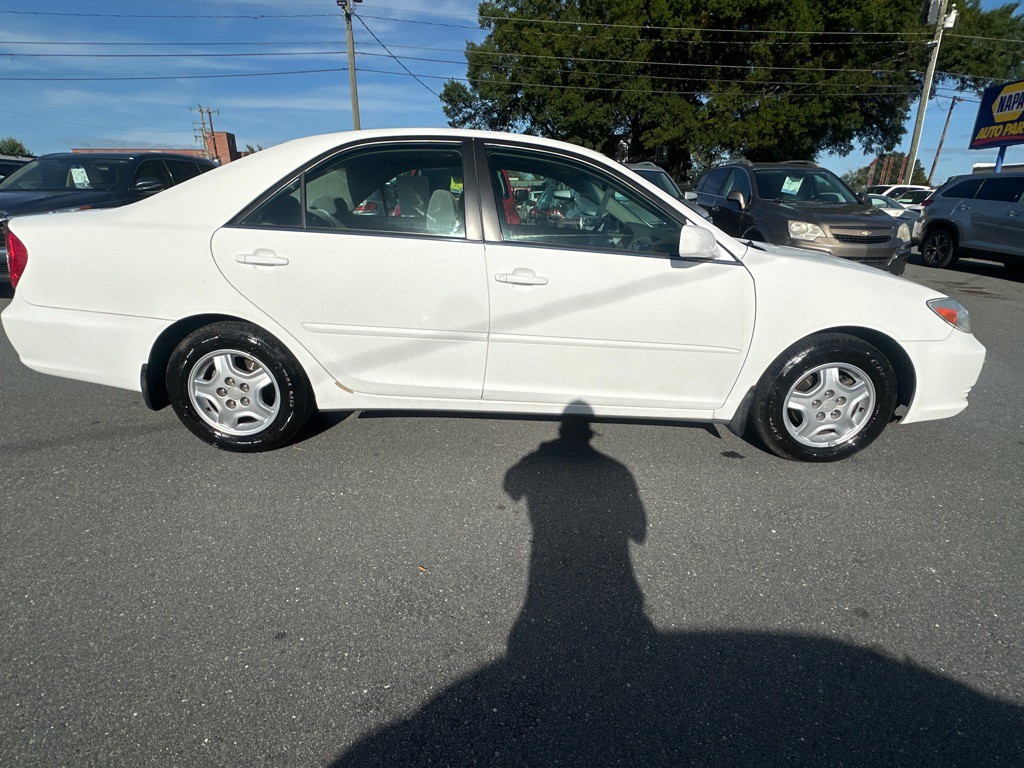 2003 Toyota Camry Image 6