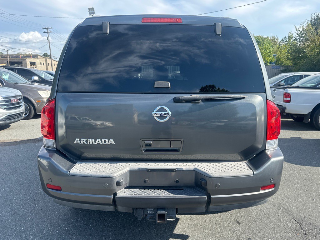 2011 Nissan Armada Image 4