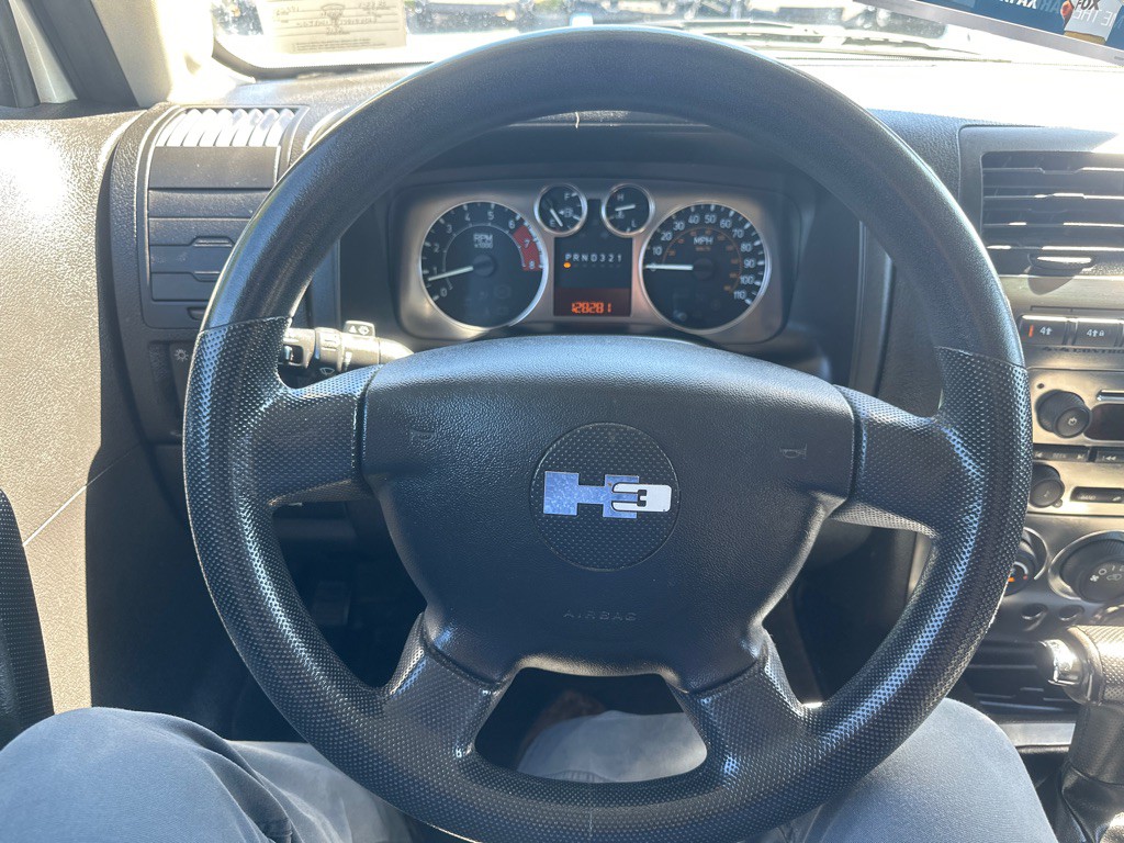 2007 HUMMER H3 Image 15