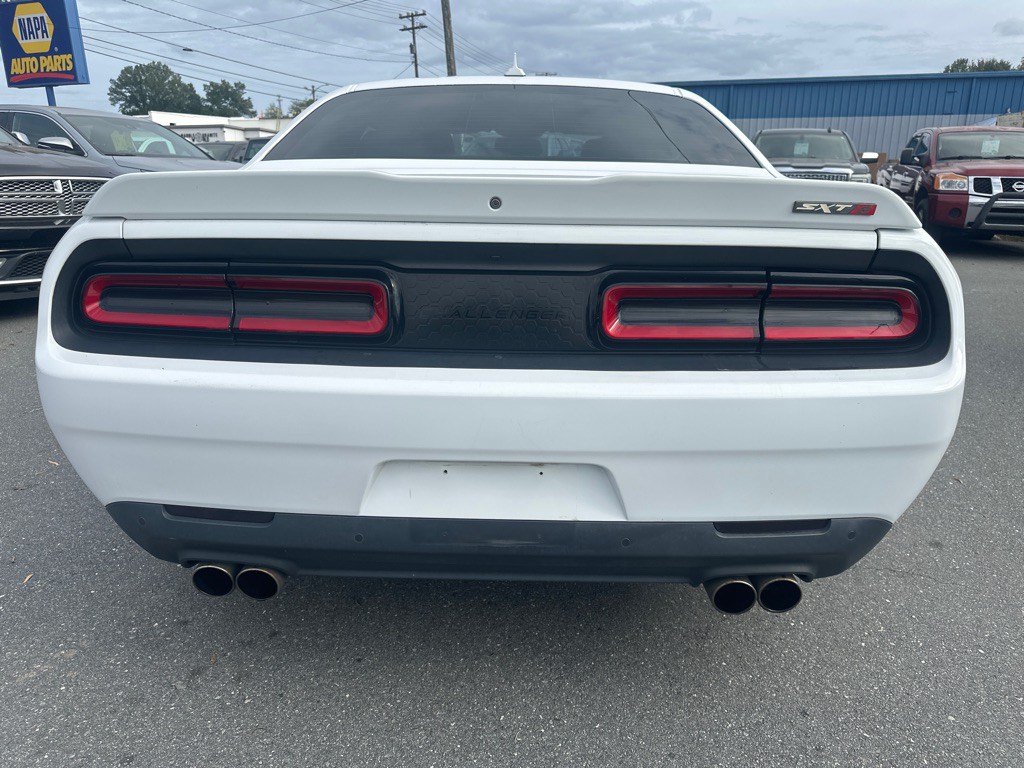2018 Dodge Challenger Image 4