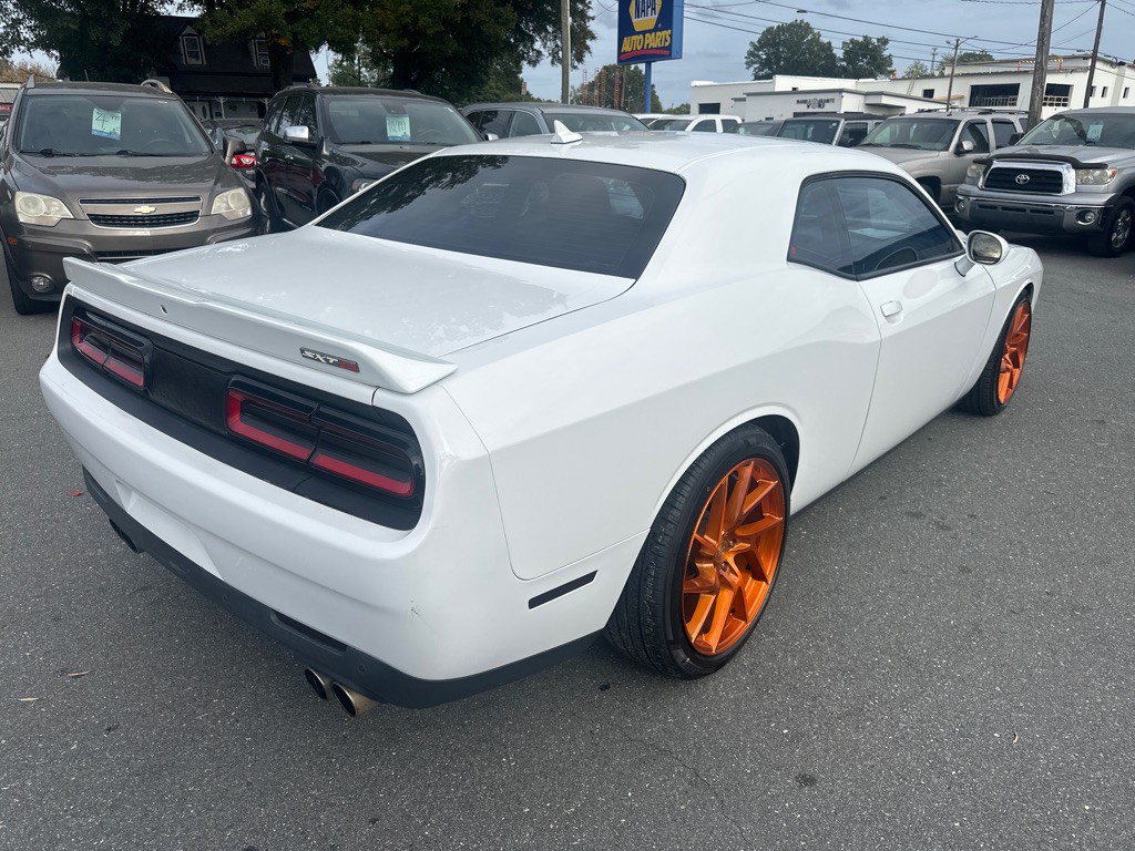 2018 Dodge Challenger Image 5