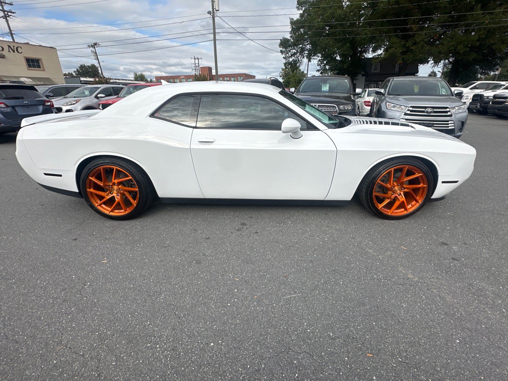 2018 Dodge Challenger Image 6