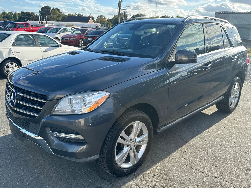 2013 Mercedes-Benz M-Class Image 1