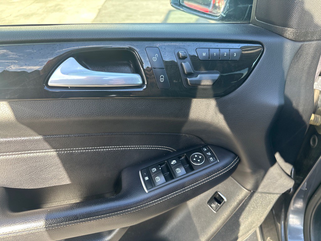 2013 Mercedes-Benz M-Class Image 11