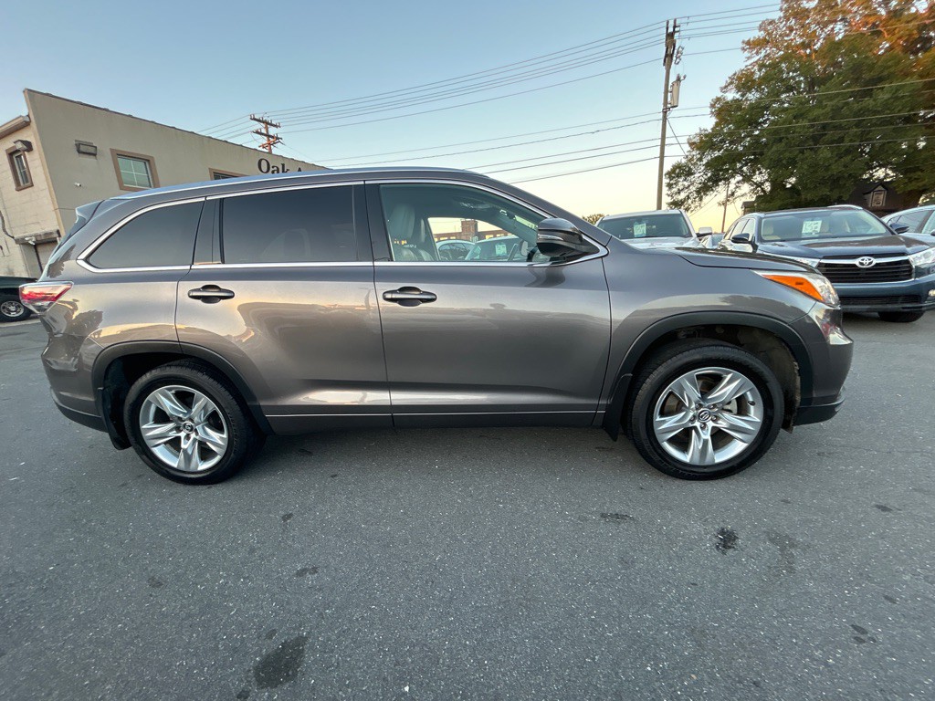 2016 Toyota Highlander Image 4